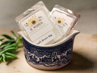 Soy waxes are a great option if you are looking for a candle wax that is natural, comes from a renewable source, non-toxic, clean-burning, and helps support the American farmer.&nbsp;Base notes of vetiver, cedar, and musk support mid notes of lily of the valley and rose topped off with the scent of bergamot, leafy greens, and ozone accord. Made with Soy Wax Blend.